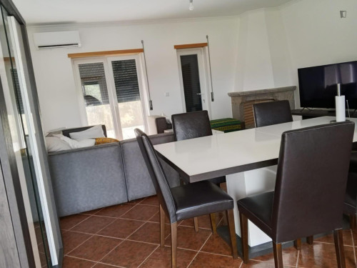 Dreamy Double Bedroom close to  Institute of Accounting and Administration