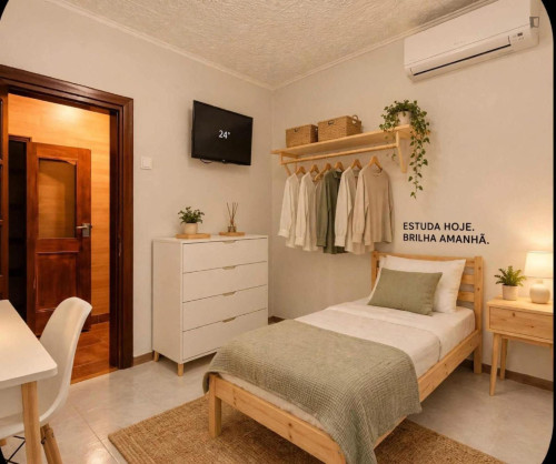 Pleasant Single Bedroom close t University of Évora