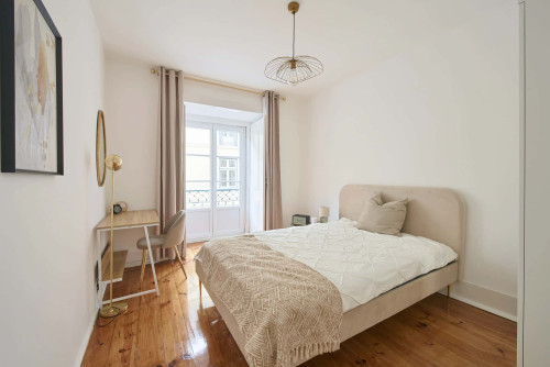 Room 3 - Rua Nova da Trindade 22 1