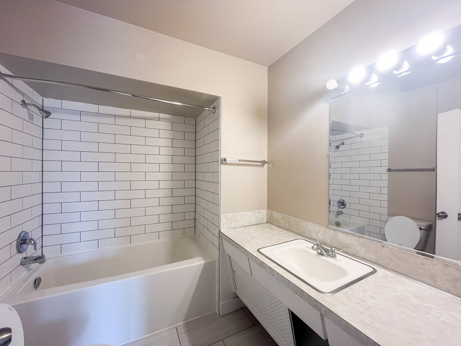 1 Bedroom - 2