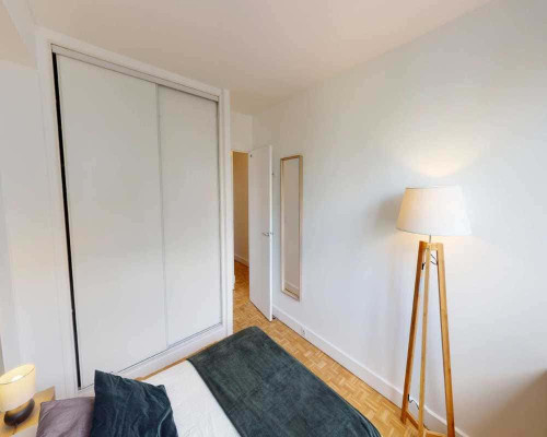 Chambre dans le Square Henri Regnault
