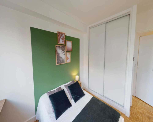 Chambre dans le Square Henri Regnault