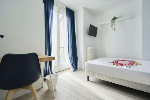 Chambre 14 - COLOMBES - D'ORVES