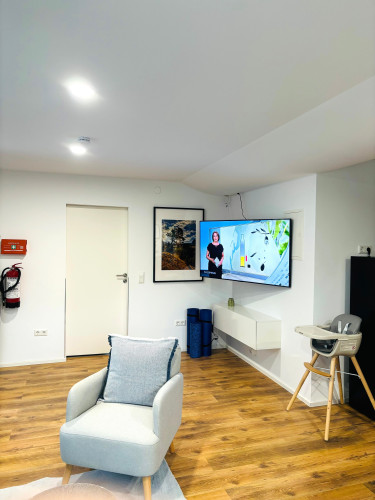Entire Apartment, Jacuzzi, Terrace, 55' TV, Kitchen, Rain Shower - Gallery - 7