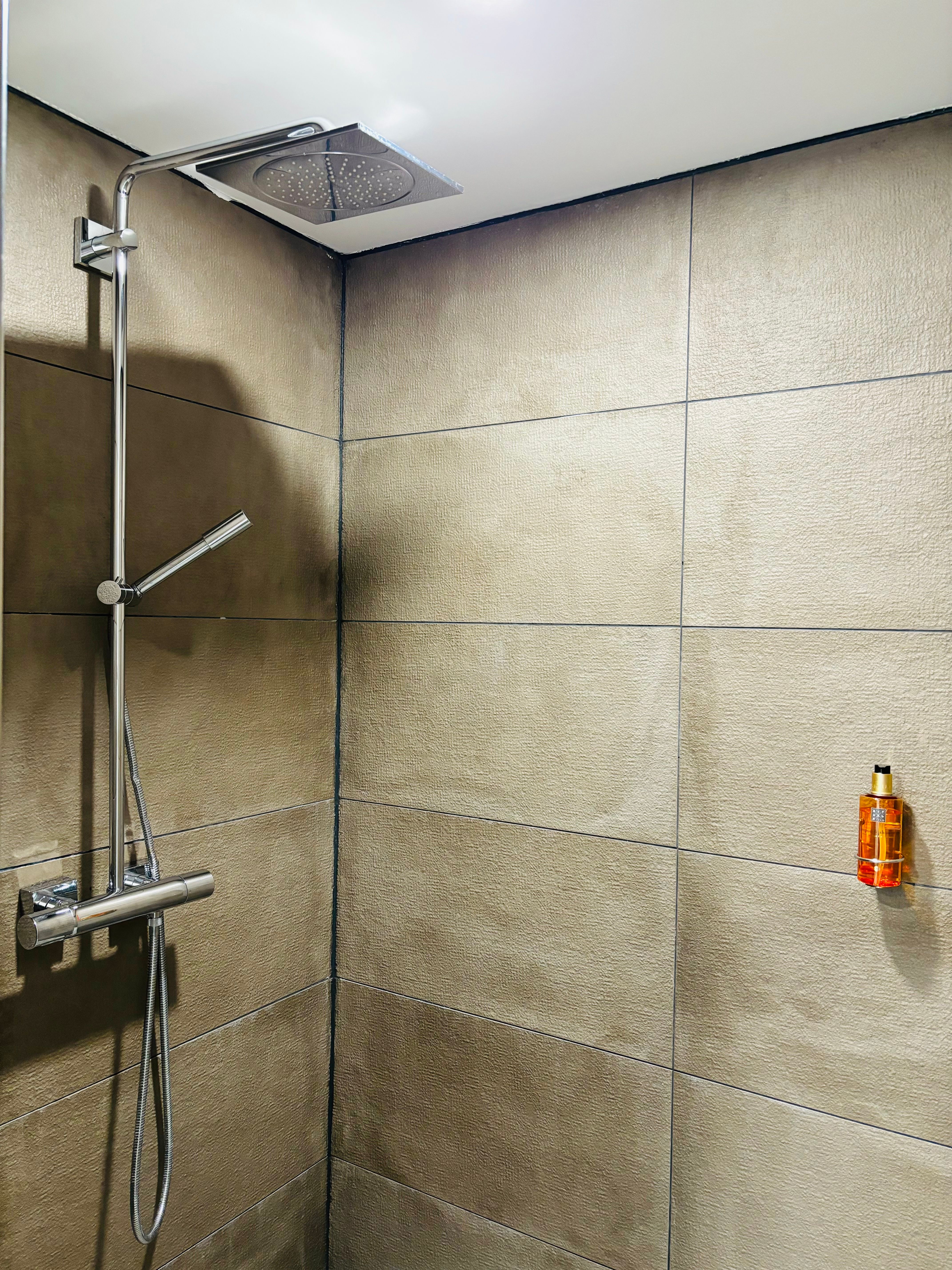 Entire Apartment, Jacuzzi, Terrace, 55' TV, Kitchen, Rain Shower - 22