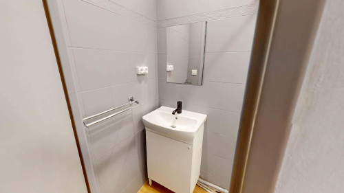 Room in Rue Michel de Bourges, Toulon for 69 m² with 3 bedrooms - Gallery - 12