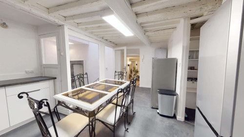 Room in Rue Saint-Vincent de Paul, Clermont-Ferrand for 130 m² with 5 bedrooms - Gallery - 22