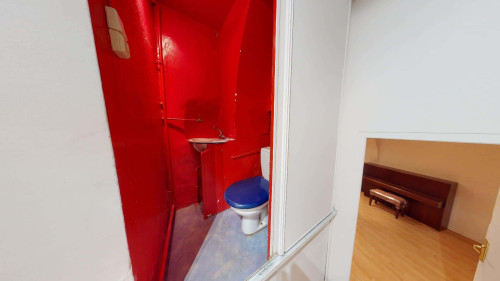 Room in Rue Saint-Vincent de Paul, Clermont-Ferrand for 130 m² with 5 bedrooms - Gallery - 2