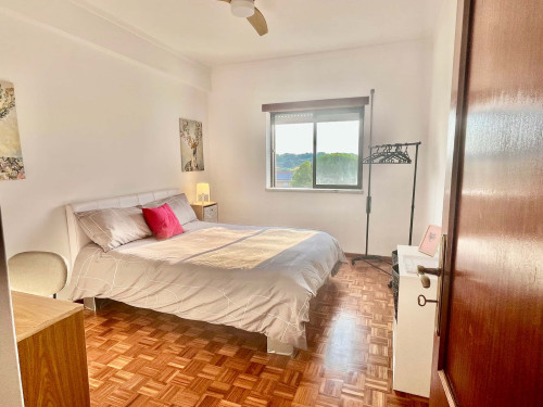 Room in Avenida da Carapalha, Castelo Branco for 130 m² with 3 bedrooms