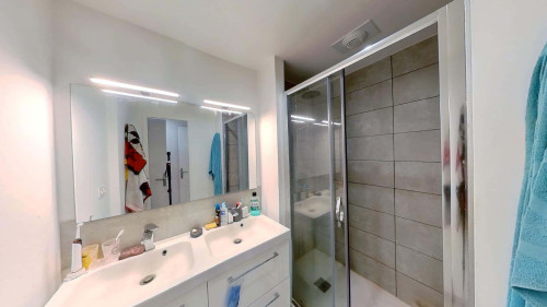 Room in Avenue de la Libération Charles de Gaulle, Le Bouscat for 75 m² with 5 bedrooms