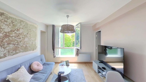 Room in Avenue de la Libération Charles de Gaulle, Le Bouscat for 75 m² with 5 bedrooms - Gallery - 9