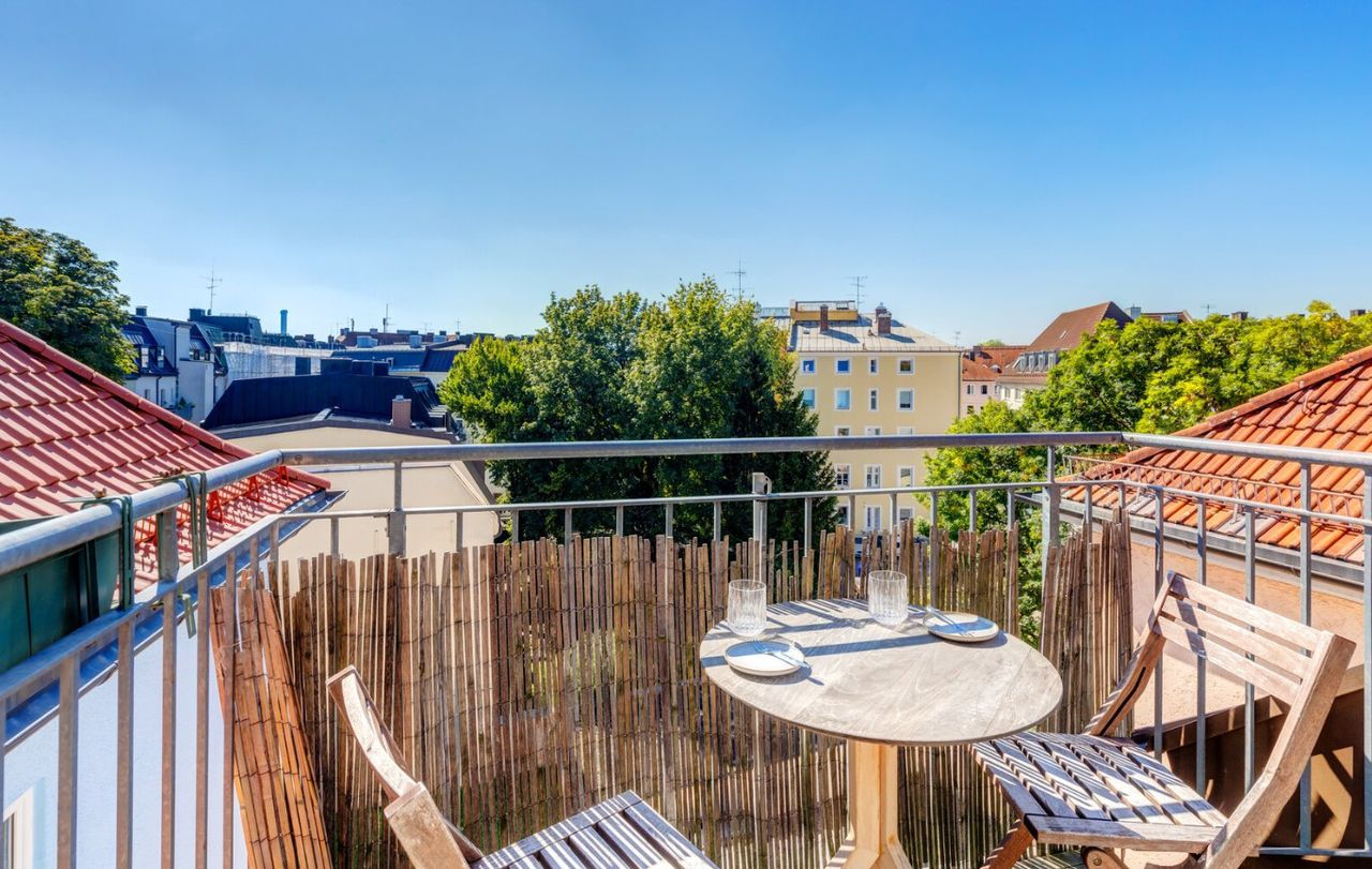 Furnished 2-Room Apartment With Balcony In Glockenbachviertel - 6