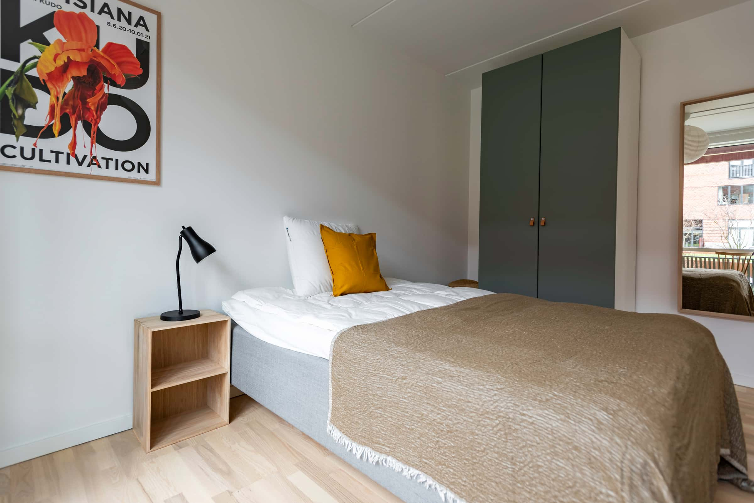 Loke Room 4 Standard+ - 1