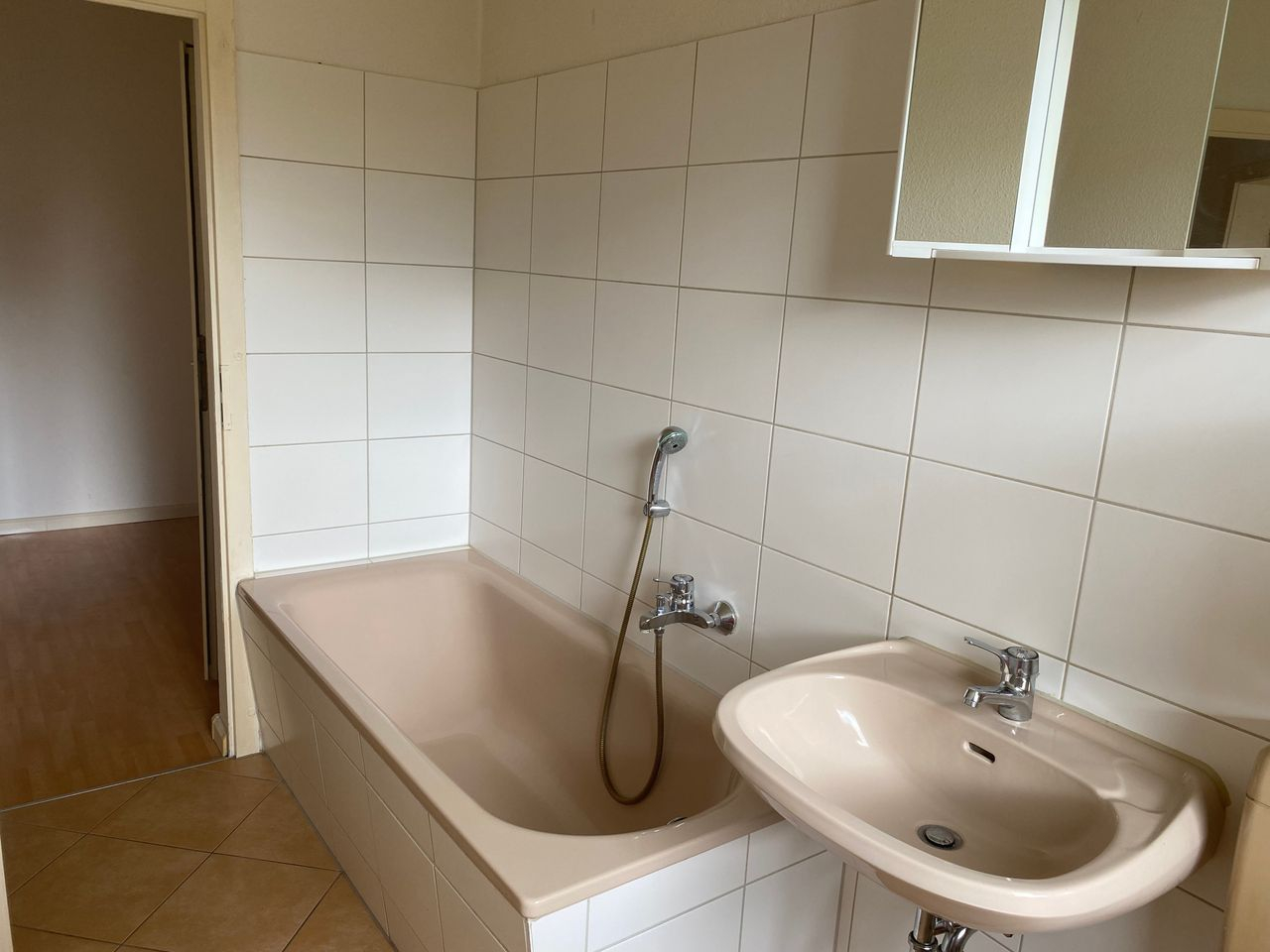 Ruhiges, Voll Möbliertes Apartment In Dessau-Roßlau - 7