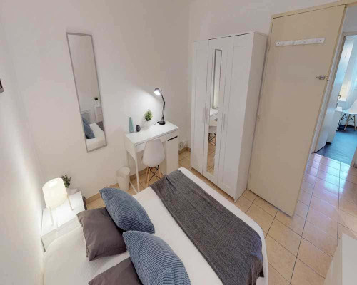 Chambre dans le Boulevard Montebello