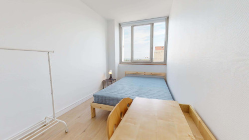 Room in Rue Edouard Branly, Bron for 86 m² with 5 bedrooms - Gallery - 18