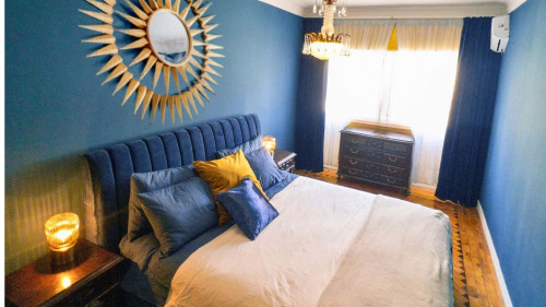 Apartment in Rua João do Nascimento Costa, Lisboa for 75 m² with 2 bedrooms