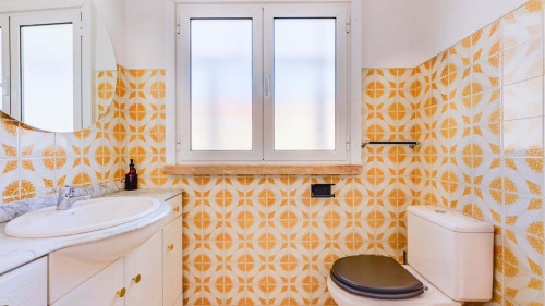 Apartment in Rua João do Nascimento Costa, Lisboa for 75 m² with 2 bedrooms - Gallery - 13