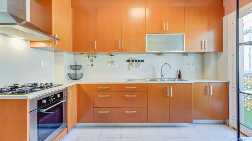 Apartment in Rua João do Nascimento Costa, Lisboa for 75 m² with 2 bedrooms - Gallery - 8