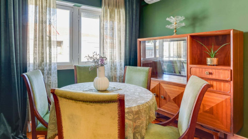Apartment in Rua João do Nascimento Costa, Lisboa for 75 m² with 2 bedrooms - Gallery - 6