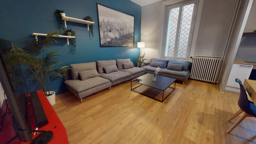 Room in Rue Palluat de Besset, Saint-Étienne for 135 m² with 6 bedrooms