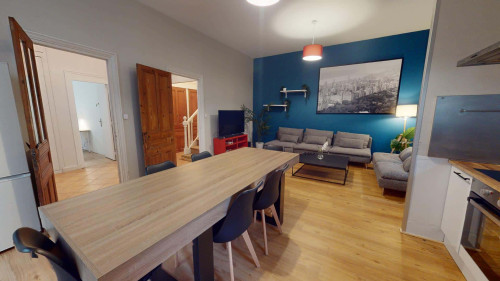 Room in Rue Palluat de Besset, Saint-Étienne for 135 m² with 6 bedrooms - Gallery - 24