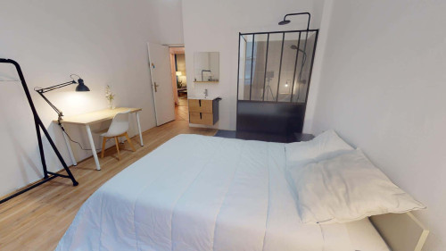 Room in Rue Palluat de Besset, Saint-Étienne for 135 m² with 6 bedrooms