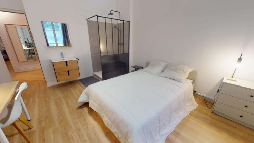 Room in Rue Palluat de Besset, Saint-Étienne for 135 m² with 6 bedrooms