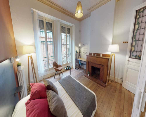 Chambre dans le rue du college de foix
