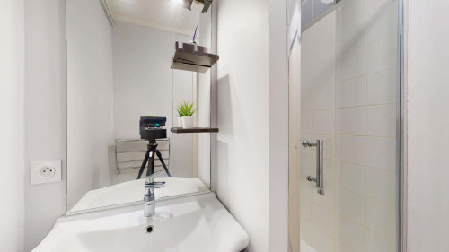 Room in Rue Camy, Pau for 64 m² with 3 bedrooms