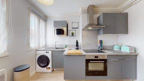 Room in Rue Camy, Pau for 64 m² with 3 bedrooms - Gallery - 8
