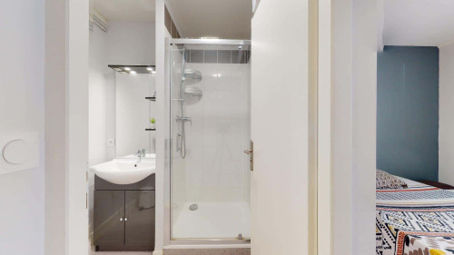 Room in Rue Camy, Pau for 64 m² with 3 bedrooms