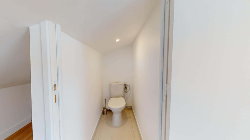 Room in Avenue du Président Salvador Allende, Montreuil for 159 m² with 5 bedrooms