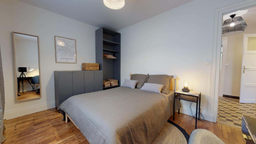 Room in Rue Domer, Lyon for 60 m² with 3 bedrooms
