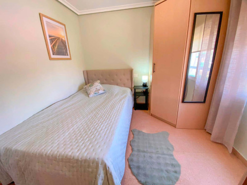 Habitación en Avenida Economista Germán Bernácer, Alicante