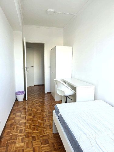 Room in Rua Actriz Palmira Bastos, Lisboa for 88 m² with 4 bedrooms