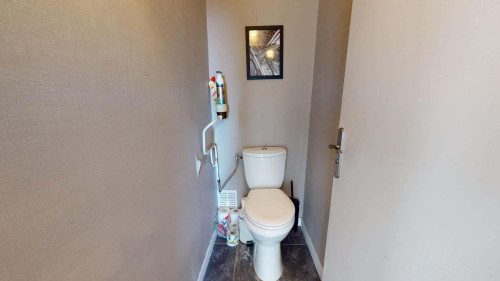 Room in Avenue Jules Guesde, Vénissieux for 61 m² with 4 bedrooms - Gallery - 16