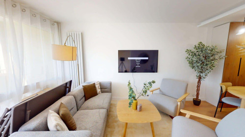 Room in Rue de Meyrin, Ferney-Voltaire for 91 m² with 4 bedrooms - Gallery - 13