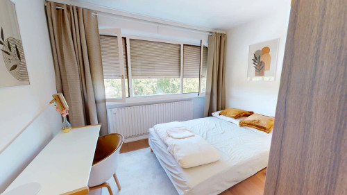 Room in Rue de Meyrin, Ferney-Voltaire for 91 m² with 4 bedrooms - Gallery - 17