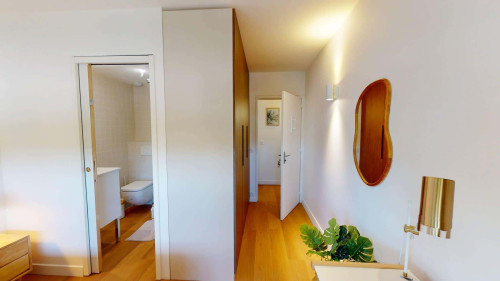 Room in Rue de Meyrin, Ferney-Voltaire for 91 m² with 4 bedrooms