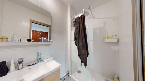 Room in Avenue de la Châtaigneraie, Pessac for 71 m² with 4 bedrooms - Gallery - 3