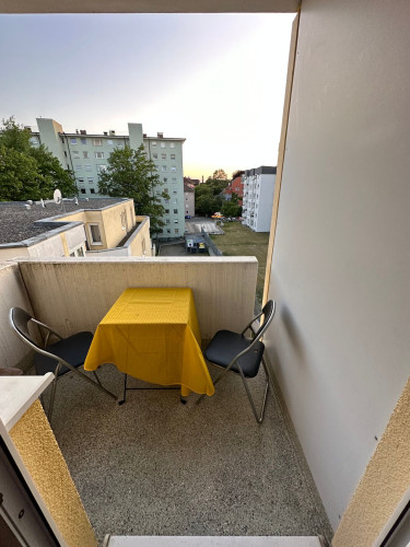 Comfortable and well-equipped apartment with a balcony in a prime central location in Nuremberg.