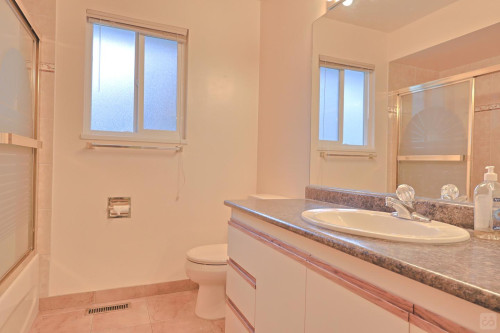 Metro Vancouver Home II - Gallery - 3