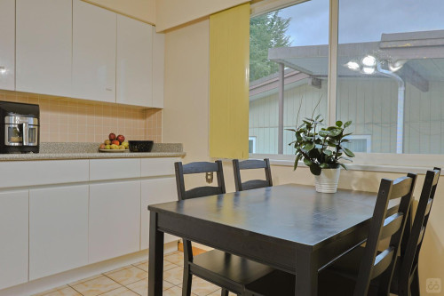 Metro Vancouver Home II - Gallery - 16
