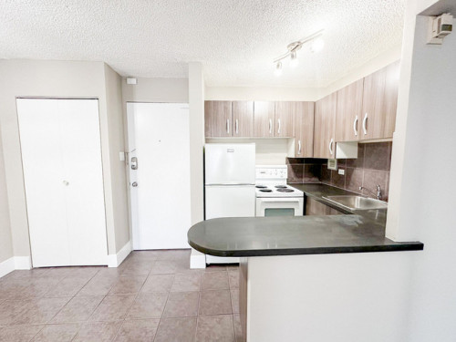Mainstreet Tower Apartments - Gallery - 14