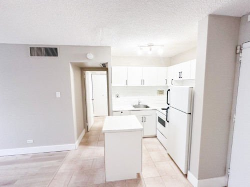 Mainstreet Tower Apartments - Gallery - 13