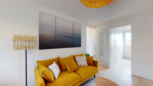 Room in Rue Granon, Marseille for 61 m² with 3 bedrooms - Gallery - 9