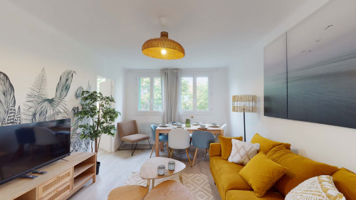 Room in Rue Granon, Marseille for 61 m² with 3 bedrooms - Gallery - 7