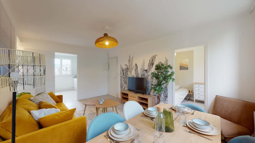 Room in Rue Granon, Marseille for 61 m² with 3 bedrooms - Gallery - 10