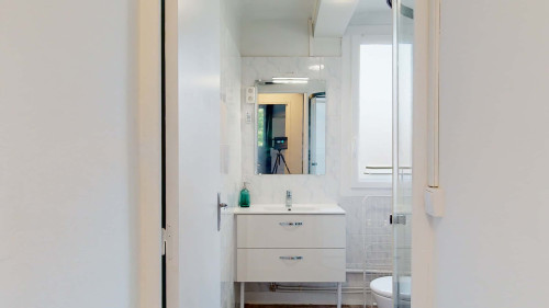 Room in Rue Granon, Marseille for 61 m² with 3 bedrooms - Gallery - 14
